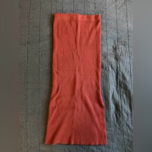 Elegant Rust colored Ribbed Skirt